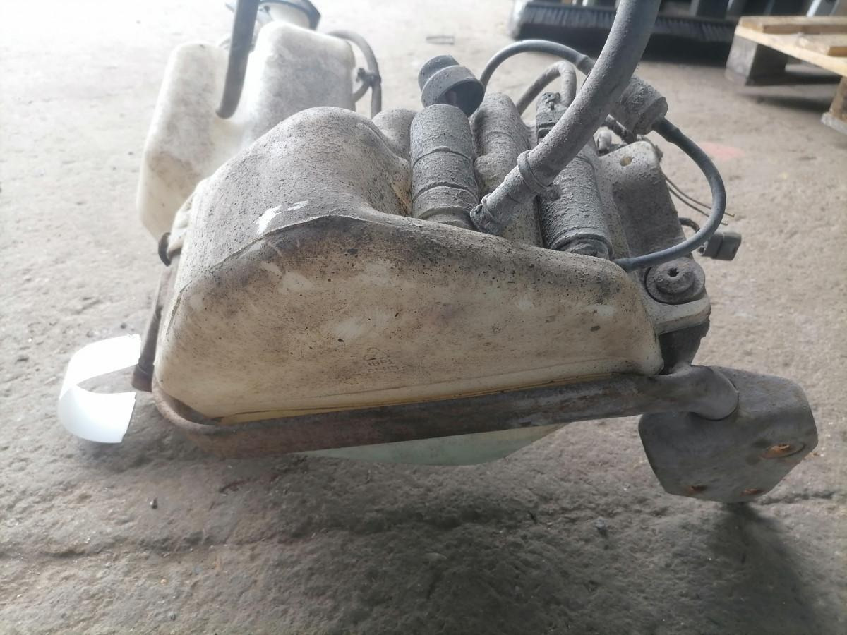 Volvo Windscreen washer fluid tank 22199322 - Limpiaparabrisas para Camión: foto 3 Volvo Windscreen washer fluid tank 22199322 - Limpiaparabrisas para Camión: foto 3