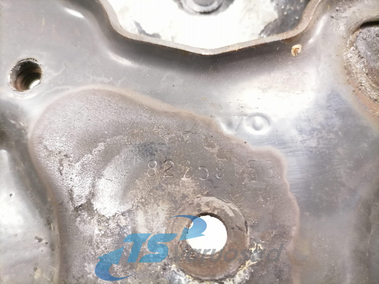 Volvo light bracket 82259153 - Luz/ Iluminación para Camión: foto 2 Volvo light bracket 82259153 - Luz/ Iluminación para Camión: foto 2