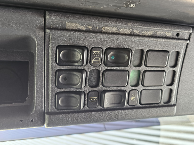 Leasing de Scania R164.580 V8 / MANUAL / RETARDER / TOPLINE Scania R164.580 V8 / MANUAL / RETARDER / TOPLINE: foto 16 Leasing de Scania R164.580 V8 / MANUAL / RETARDER / TOPLINE Scania R164.580 V8 / MANUAL / RETARDER / TOPLINE: foto 16