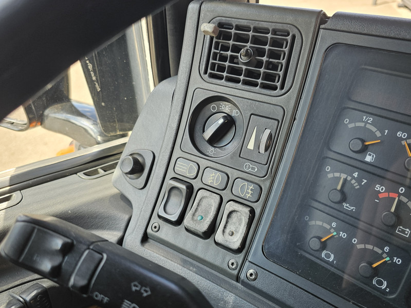 Leasing de Scania R164.580 V8 / MANUAL / RETARDER / TOPLINE Scania R164.580 V8 / MANUAL / RETARDER / TOPLINE: foto 15 Leasing de Scania R164.580 V8 / MANUAL / RETARDER / TOPLINE Scania R164.580 V8 / MANUAL / RETARDER / TOPLINE: foto 15