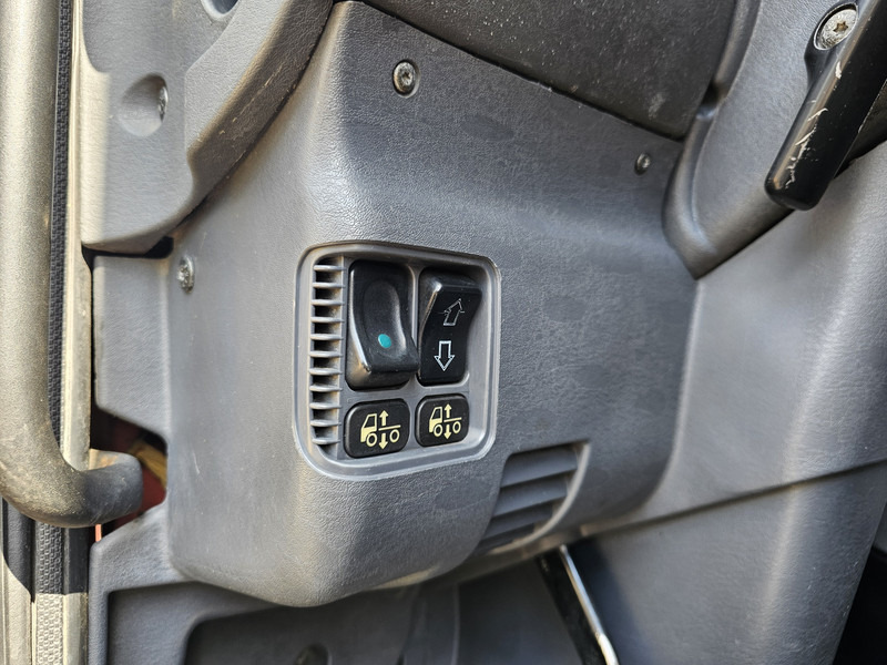 Leasing de Scania R164.580 V8 / MANUAL / RETARDER / TOPLINE Scania R164.580 V8 / MANUAL / RETARDER / TOPLINE: foto 10 Leasing de Scania R164.580 V8 / MANUAL / RETARDER / TOPLINE Scania R164.580 V8 / MANUAL / RETARDER / TOPLINE: foto 10