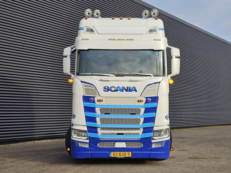 Scania S580 V8 6x2/4 / SPECIAL PAINT / SHOW - Cabeza tractora: foto 5 Scania S580 V8 6x2/4 / SPECIAL PAINT / SHOW - Cabeza tractora: foto 5