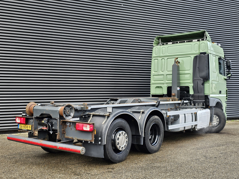 DAF XF 460 6x2 SPACECAB / HOOKLIFT / ABROLKIPPER - Camión multibasculante: foto 2 DAF XF 460 6x2 SPACECAB / HOOKLIFT / ABROLKIPPER - Camión multibasculante: foto 2