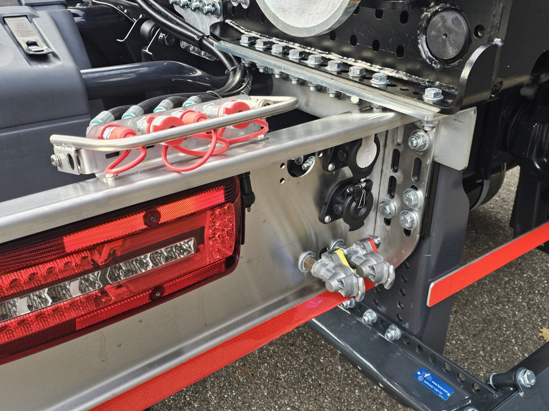 Leasing de MAN TGS 35.470 8x4 / HMF 2243 Z KRAAN + HAAKARM MAN TGS 35.470 8x4 / HMF 2243 Z KRAAN + HAAKARM: foto 14 Leasing de MAN TGS 35.470 8x4 / HMF 2243 Z KRAAN + HAAKARM MAN TGS 35.470 8x4 / HMF 2243 Z KRAAN + HAAKARM: foto 14