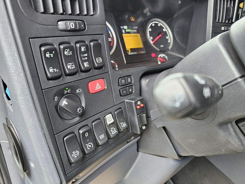 Camión grúa Scania P320 4x2 / PALFINGER 14TM / CRANE/KRAN/GRUE: foto 17 Camión grúa Scania P320 4x2 / PALFINGER 14TM / CRANE/KRAN/GRUE: foto 17