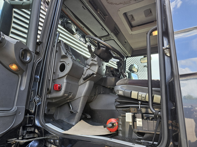 Leasing de Scania R114.340 6x2 / HIAB CRANE + 25T HOOKLIFT Scania R114.340 6x2 / HIAB CRANE + 25T HOOKLIFT: foto 13 Leasing de Scania R114.340 6x2 / HIAB CRANE + 25T HOOKLIFT Scania R114.340 6x2 / HIAB CRANE + 25T HOOKLIFT: foto 13