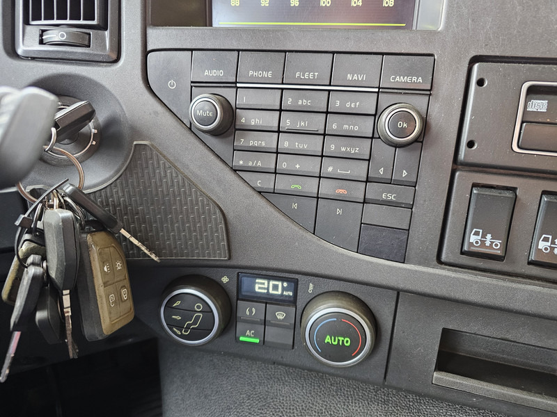 Camión multibasculante, Camión grúa Volvo FM 460 8x6 / PALFINGER EPSILON / HOOKLIFT: foto 16 Camión multibasculante, Camión grúa Volvo FM 460 8x6 / PALFINGER EPSILON / HOOKLIFT: foto 16