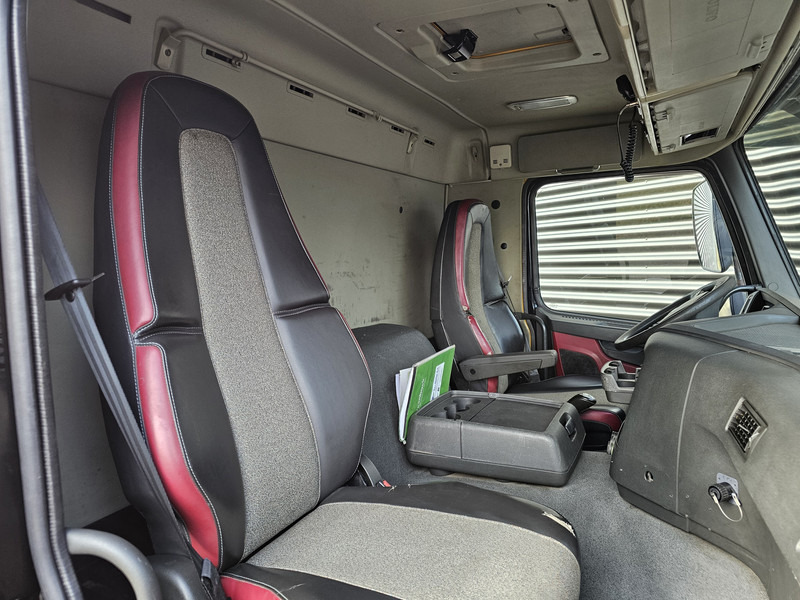 Camión multibasculante, Camión grúa Volvo FM 460 8x6 / PALFINGER EPSILON / HOOKLIFT: foto 12 Camión multibasculante, Camión grúa Volvo FM 460 8x6 / PALFINGER EPSILON / HOOKLIFT: foto 12