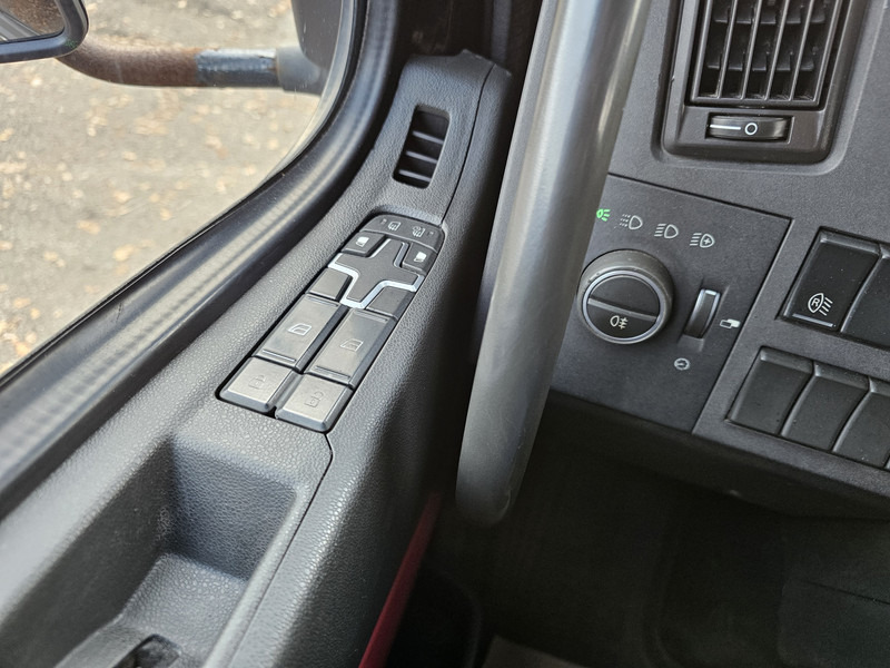 Camión multibasculante, Camión grúa Volvo FM 460 8x6 / PALFINGER EPSILON / HOOKLIFT: foto 19 Camión multibasculante, Camión grúa Volvo FM 460 8x6 / PALFINGER EPSILON / HOOKLIFT: foto 19