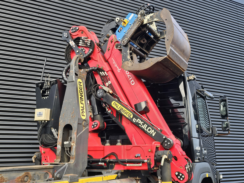 Camión multibasculante, Camión grúa Volvo FM 460 8x6 / PALFINGER EPSILON / HOOKLIFT: foto 9 Camión multibasculante, Camión grúa Volvo FM 460 8x6 / PALFINGER EPSILON / HOOKLIFT: foto 9