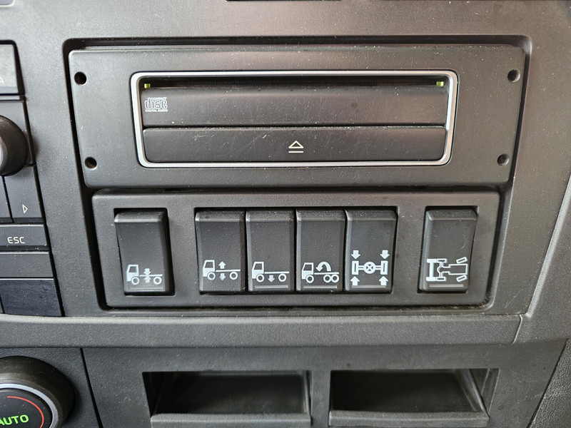 Camión multibasculante, Camión grúa Volvo FM 460 8x6 / PALFINGER EPSILON / HOOKLIFT: foto 18 Camión multibasculante, Camión grúa Volvo FM 460 8x6 / PALFINGER EPSILON / HOOKLIFT: foto 18