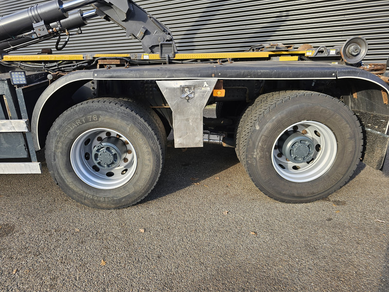 Camión multibasculante, Camión grúa Volvo FM 460 8x6 / PALFINGER EPSILON / HOOKLIFT: foto 10 Camión multibasculante, Camión grúa Volvo FM 460 8x6 / PALFINGER EPSILON / HOOKLIFT: foto 10