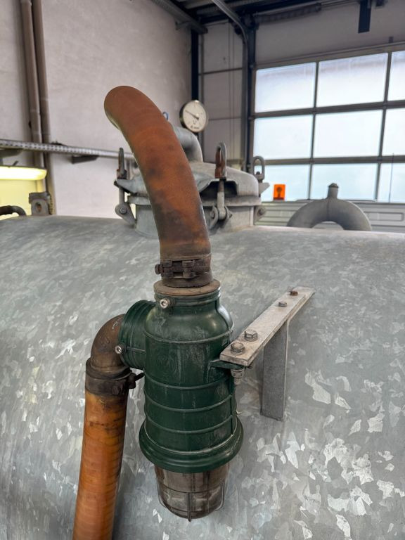 Mercedes-Benz 818 4X2 ROM Toilettenwagen Mercedes-Benz 818 4X2 ROM Toilettenwagen 6 Plätze - Limpieza de alcantarillado: foto 5 Mercedes-Benz 818 4X2 ROM Toilettenwagen Mercedes-Benz 818 4X2 ROM Toilettenwagen 6 Plätze - Limpieza de alcantarillado: foto 5