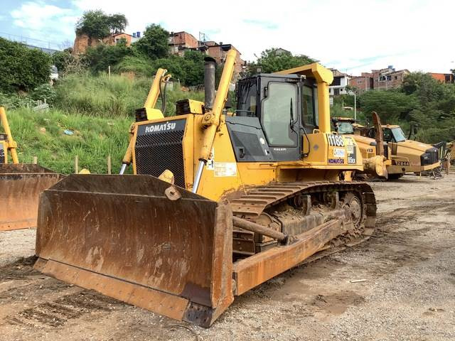 Komatsu D85EX-15 - Bulldozer: foto 1 Komatsu D85EX-15 - Bulldozer: foto 1