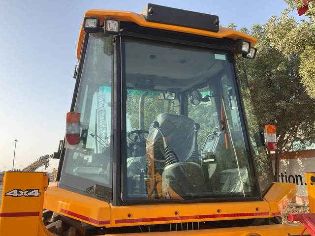 Retroexcavadora JCB 3DX: foto 15