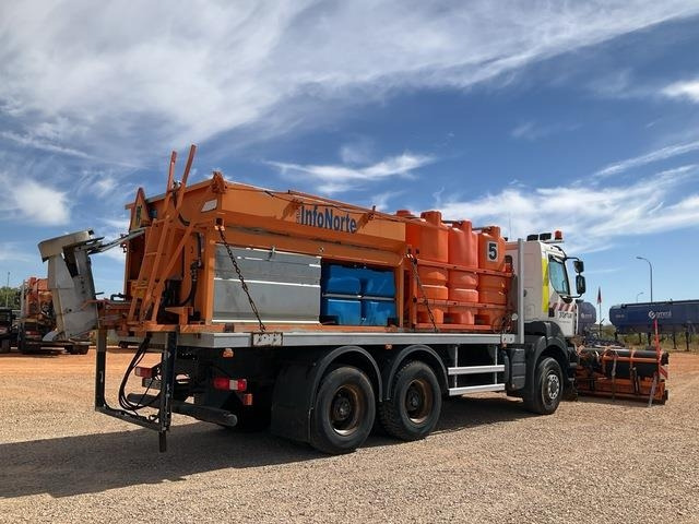 Renault Kerax 380DXI - Máquina quitanieve: foto 3 Renault Kerax 380DXI - Máquina quitanieve: foto 3