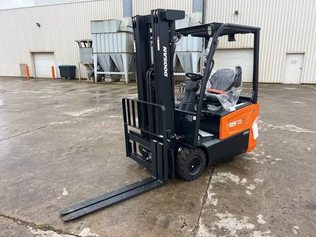 Doosan B15T-7 PLUS - Otros maquinaria: foto 1 Doosan B15T-7 PLUS - Otros maquinaria: foto 1