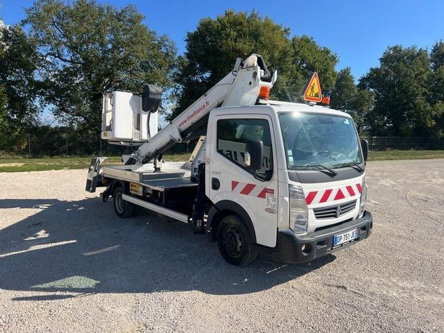 Renault Maxity 120DXI - Camión con plataforma elevadora: foto 4 Renault Maxity 120DXI - Camión con plataforma elevadora: foto 4