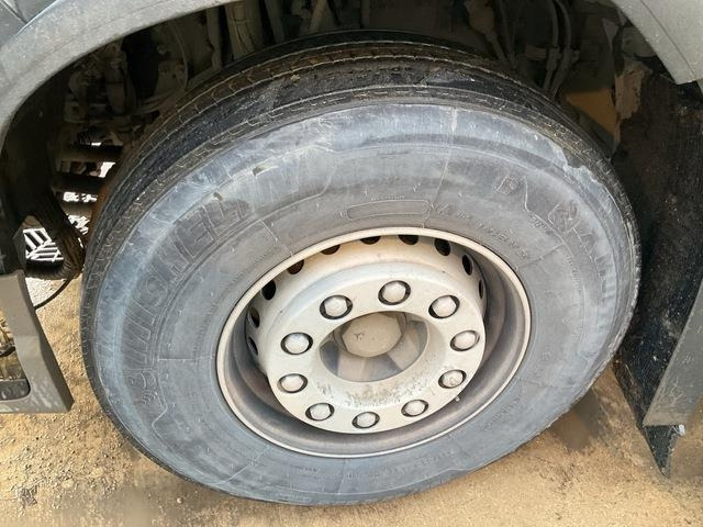 Barredora vial Volvo FH460: foto 20 Barredora vial Volvo FH460: foto 20