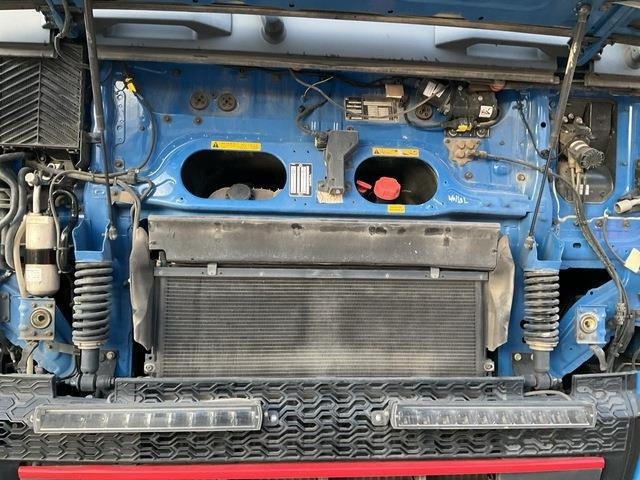 Barredora vial Volvo FH460: foto 8 Barredora vial Volvo FH460: foto 8