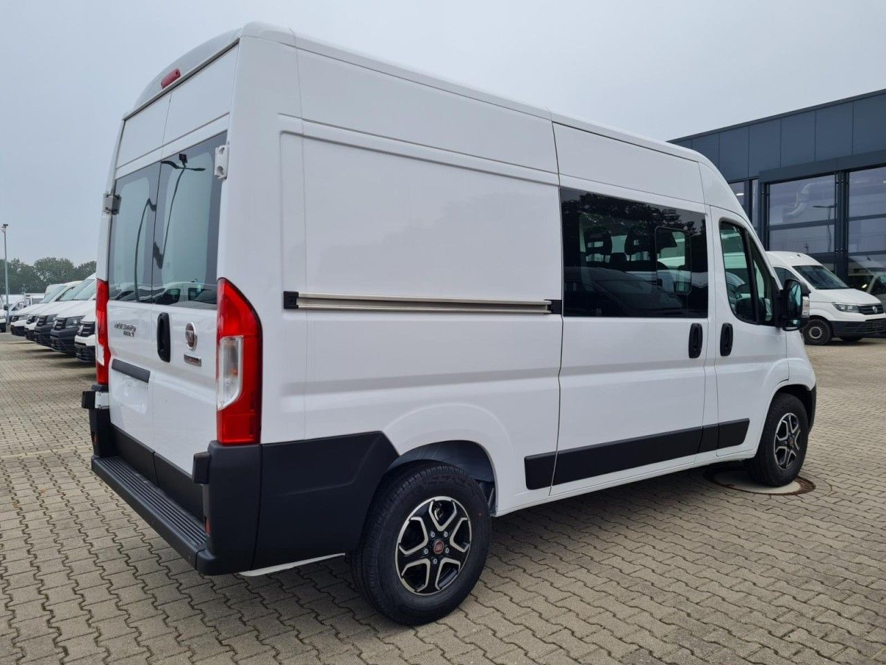 Fiat Ducato 35 Kasten Doka 7-Sitze 2x Schiebetür Maxi - Furgón, Furgoneta combi: foto 5 Fiat Ducato 35 Kasten Doka 7-Sitze 2x Schiebetür Maxi - Furgón, Furgoneta combi: foto 5