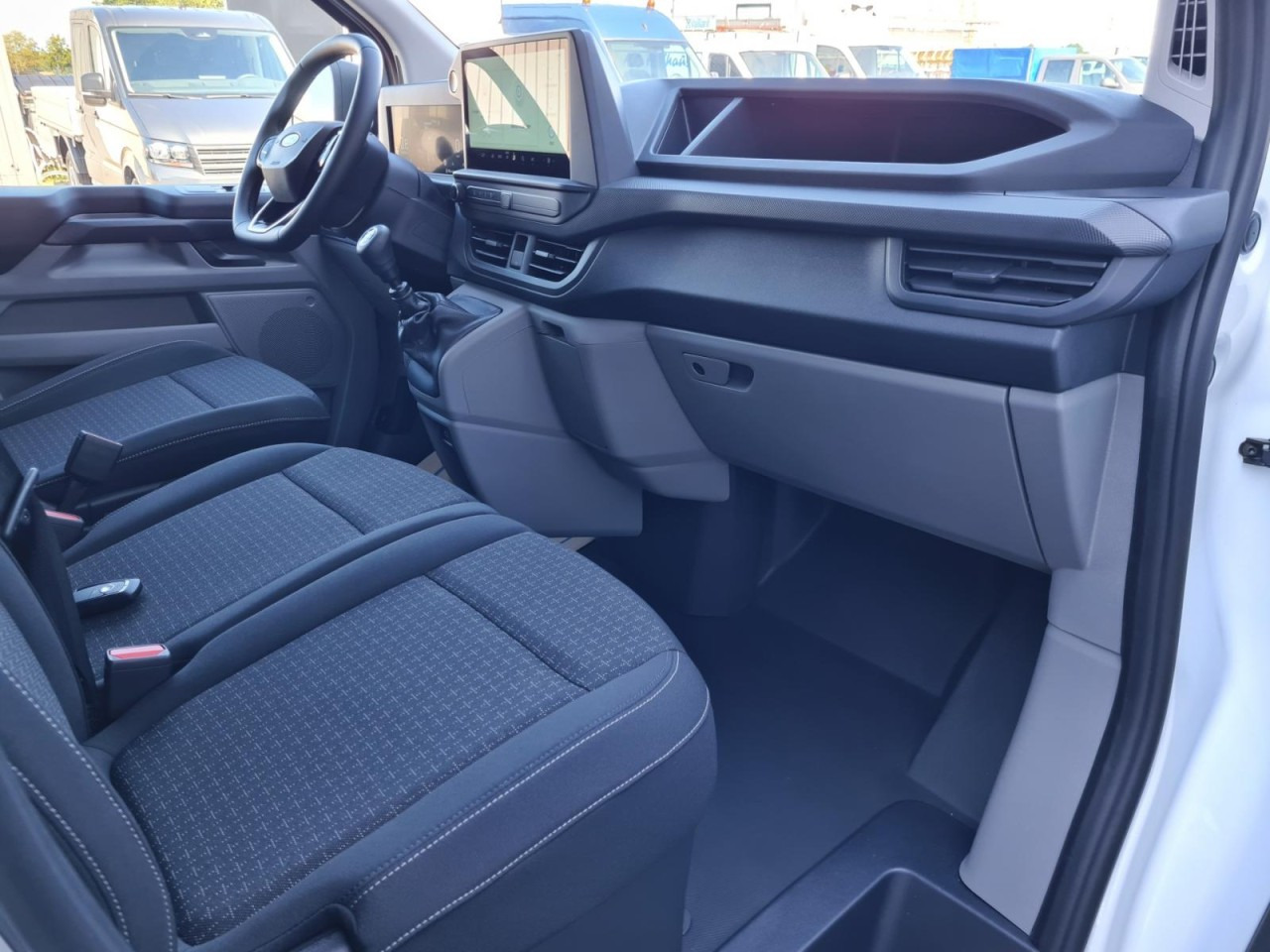 Furgoneta pequeña, Furgoneta combi Ford Custom Kasten Doka L2 Trend KLIMA KAMERA PDC TEMPOMAT: foto 13 Furgoneta pequeña, Furgoneta combi Ford Custom Kasten Doka L2 Trend KLIMA KAMERA PDC TEMPOMAT: foto 13