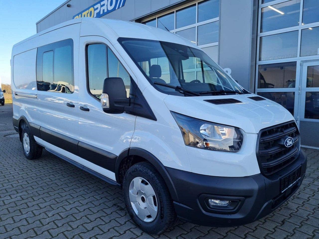 Ford Transit 350 Kasten Doka mixto TDCi L3 Trend AHK - Furgón: foto 2 Ford Transit 350 Kasten Doka mixto TDCi L3 Trend AHK - Furgón: foto 2