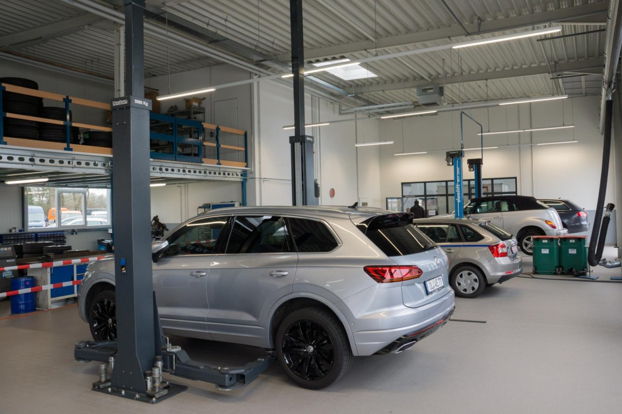 Leasing de Ford Transit Bus 460 L4 Trend 18 Sitze KLIMA NAVI TEMPO Ford Transit Bus 460 L4 Trend 18 Sitze KLIMA NAVI TEMPO: foto 13 Leasing de Ford Transit Bus 460 L4 Trend 18 Sitze KLIMA NAVI TEMPO Ford Transit Bus 460 L4 Trend 18 Sitze KLIMA NAVI TEMPO: foto 13