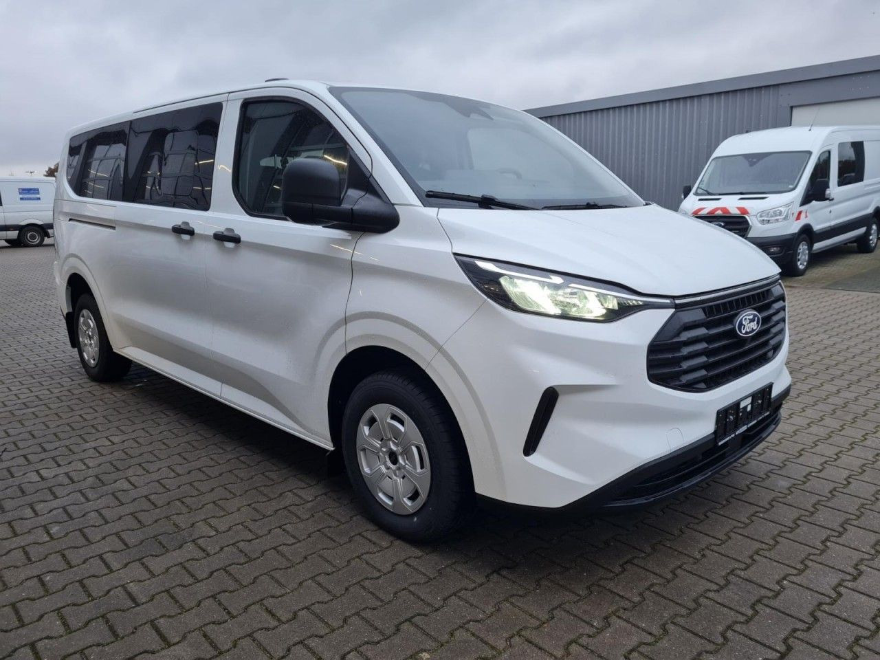 Ford Transit Custom Kombi 320 L2 Trend 9 Sitze KAMERA - Coche: foto 3 Ford Transit Custom Kombi 320 L2 Trend 9 Sitze KAMERA - Coche: foto 3