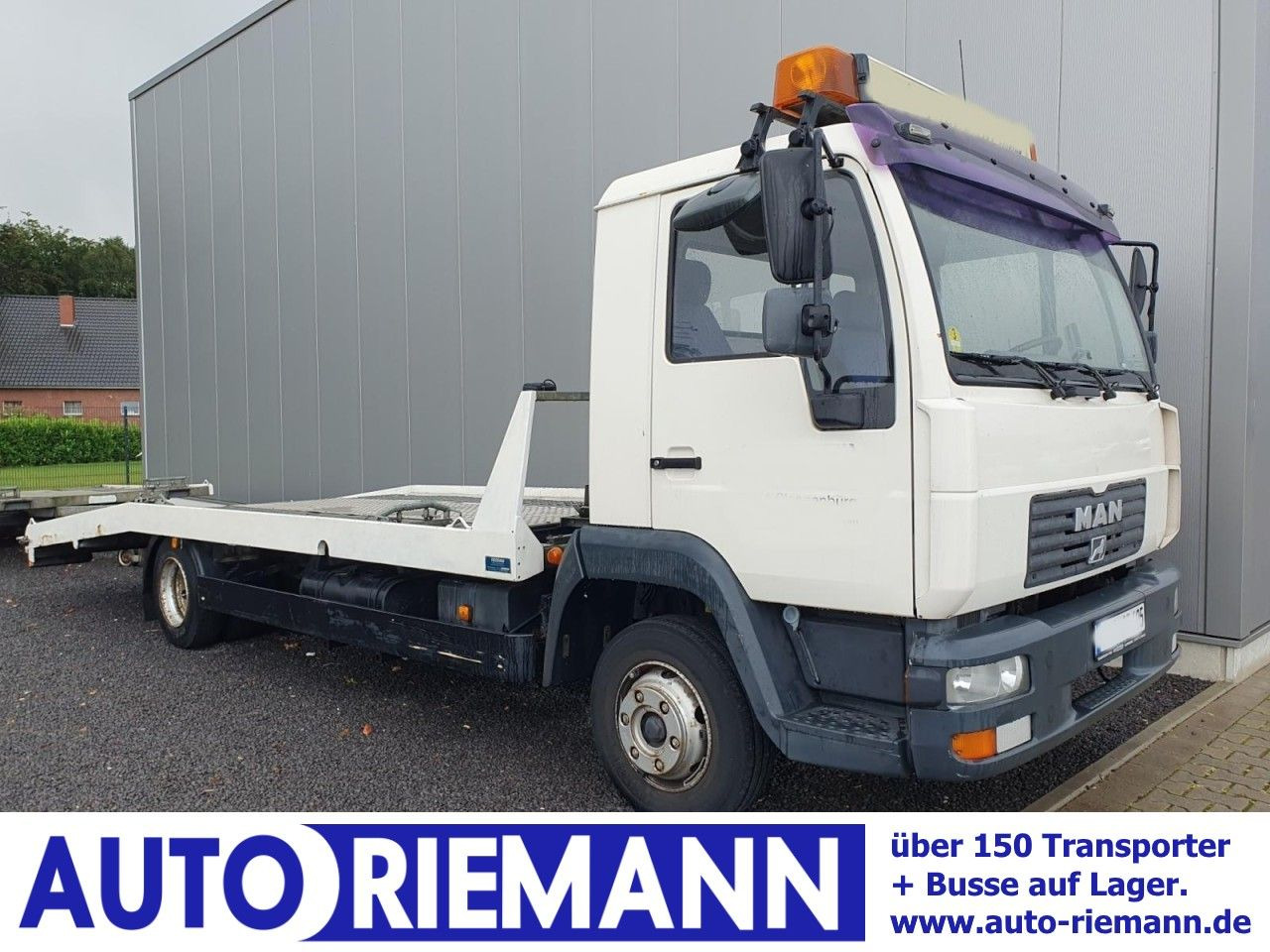 MAN LE 8.180 Autotransporter evtl. mit Anhänger - Camión portavehículos: foto 1 MAN LE 8.180 Autotransporter evtl. mit Anhänger - Camión portavehículos: foto 1