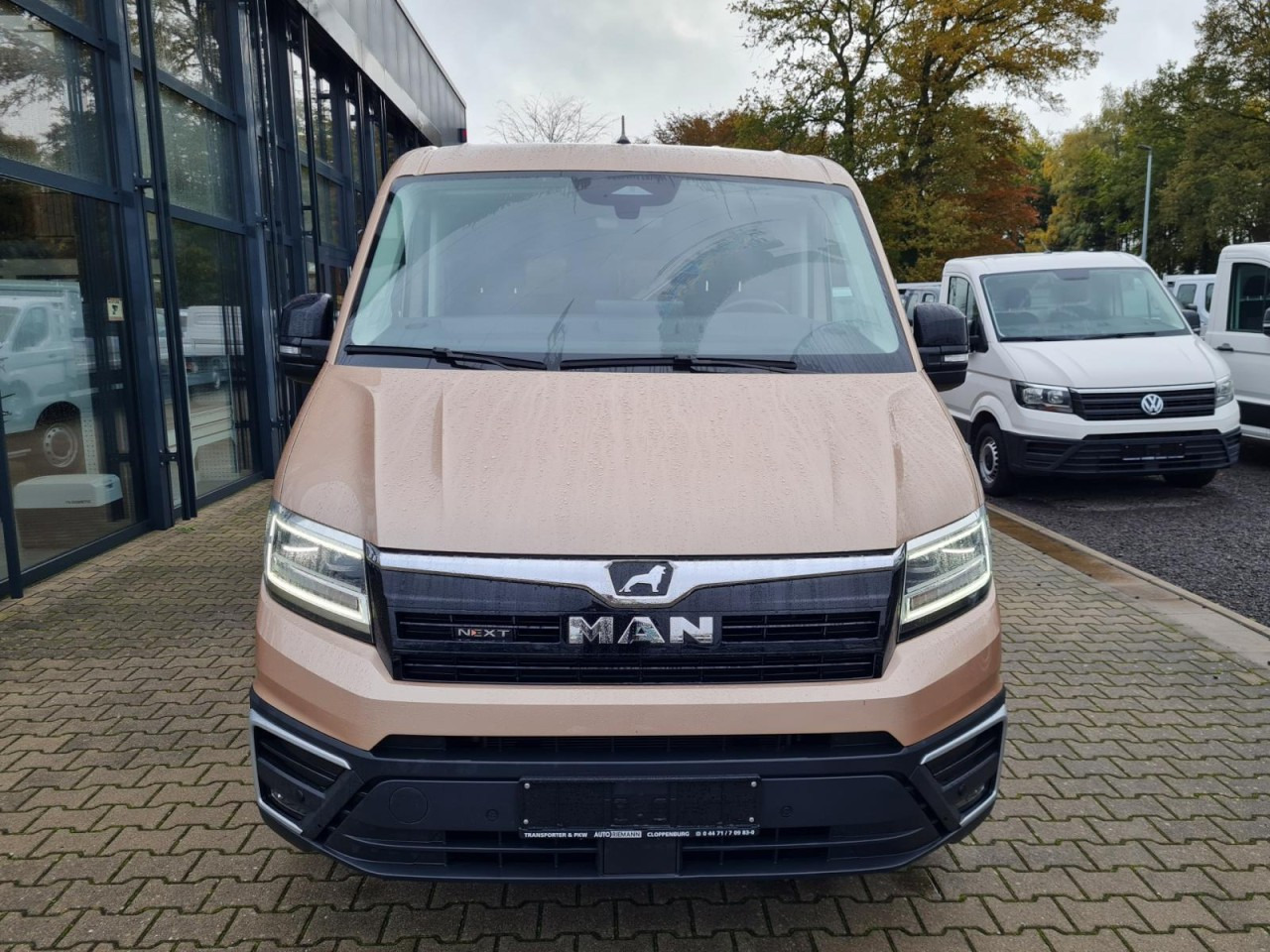 Man TGE 3.180 TDi Kombi 9 Sitze ALU KAMERA LED LEDER Sonderumbau - Furgoneta combi: foto 2 Man TGE 3.180 TDi Kombi 9 Sitze ALU KAMERA LED LEDER Sonderumbau - Furgoneta combi: foto 2