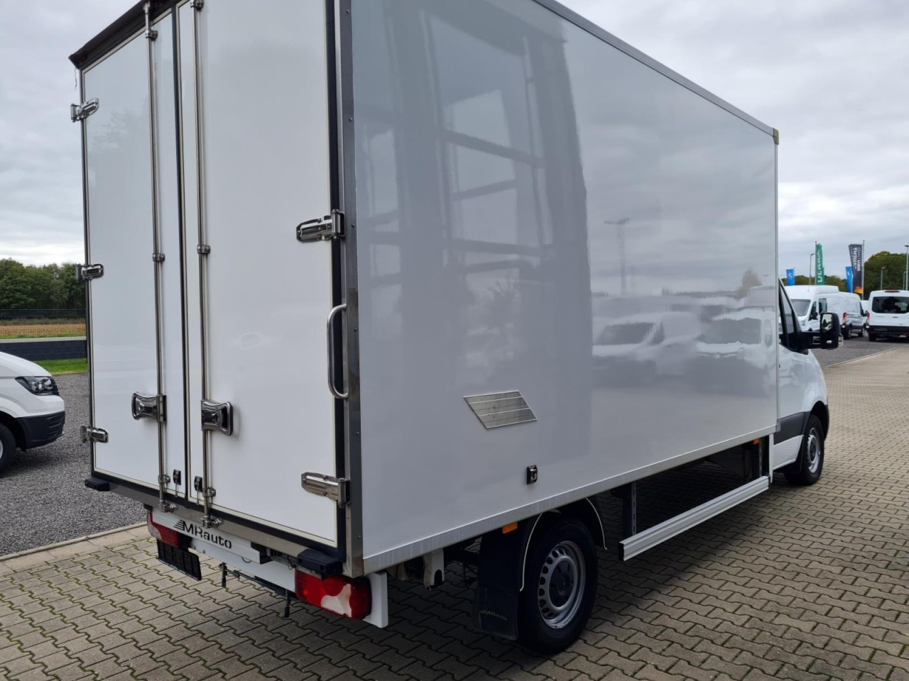 Mercedes-Benz Sprinter 315 CDI Koffer RWD KLIMA TEMPOMAT - Furgoneta caja cerrada: foto 4 Mercedes-Benz Sprinter 315 CDI Koffer RWD KLIMA TEMPOMAT - Furgoneta caja cerrada: foto 4