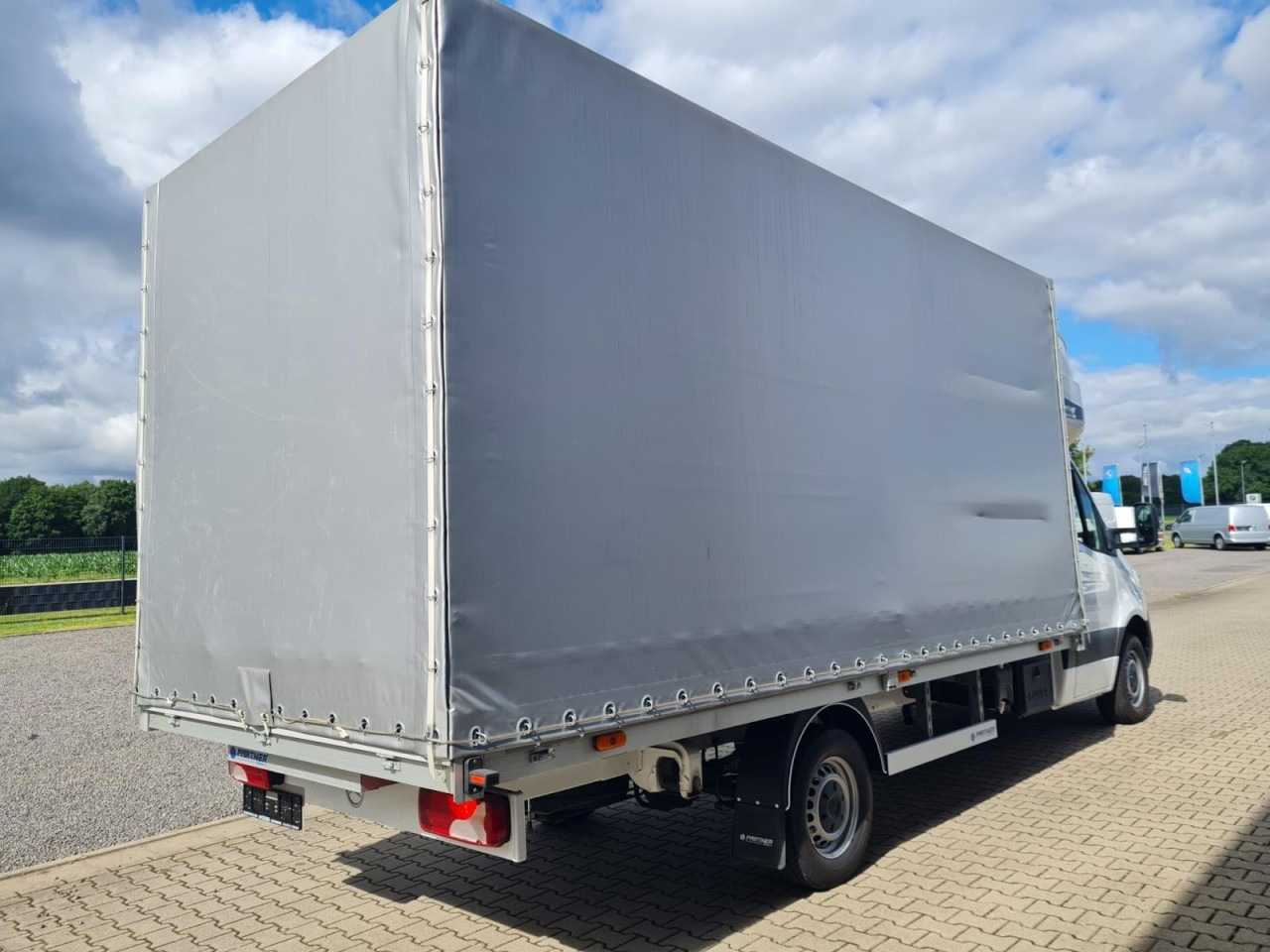 Mercedes-Benz Sprinter 317 Pritsche Plane Schlafkab RWD 10 Pal - Furgoneta con lona: foto 4 Mercedes-Benz Sprinter 317 Pritsche Plane Schlafkab RWD 10 Pal - Furgoneta con lona: foto 4
