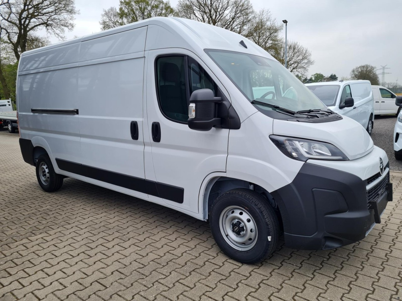 Opel Movano Kasten 2.2 HDI 180 L3H2 Klima NAVI TEMPOMAT - Furgón: foto 5 Opel Movano Kasten 2.2 HDI 180 L3H2 Klima NAVI TEMPOMAT - Furgón: foto 5