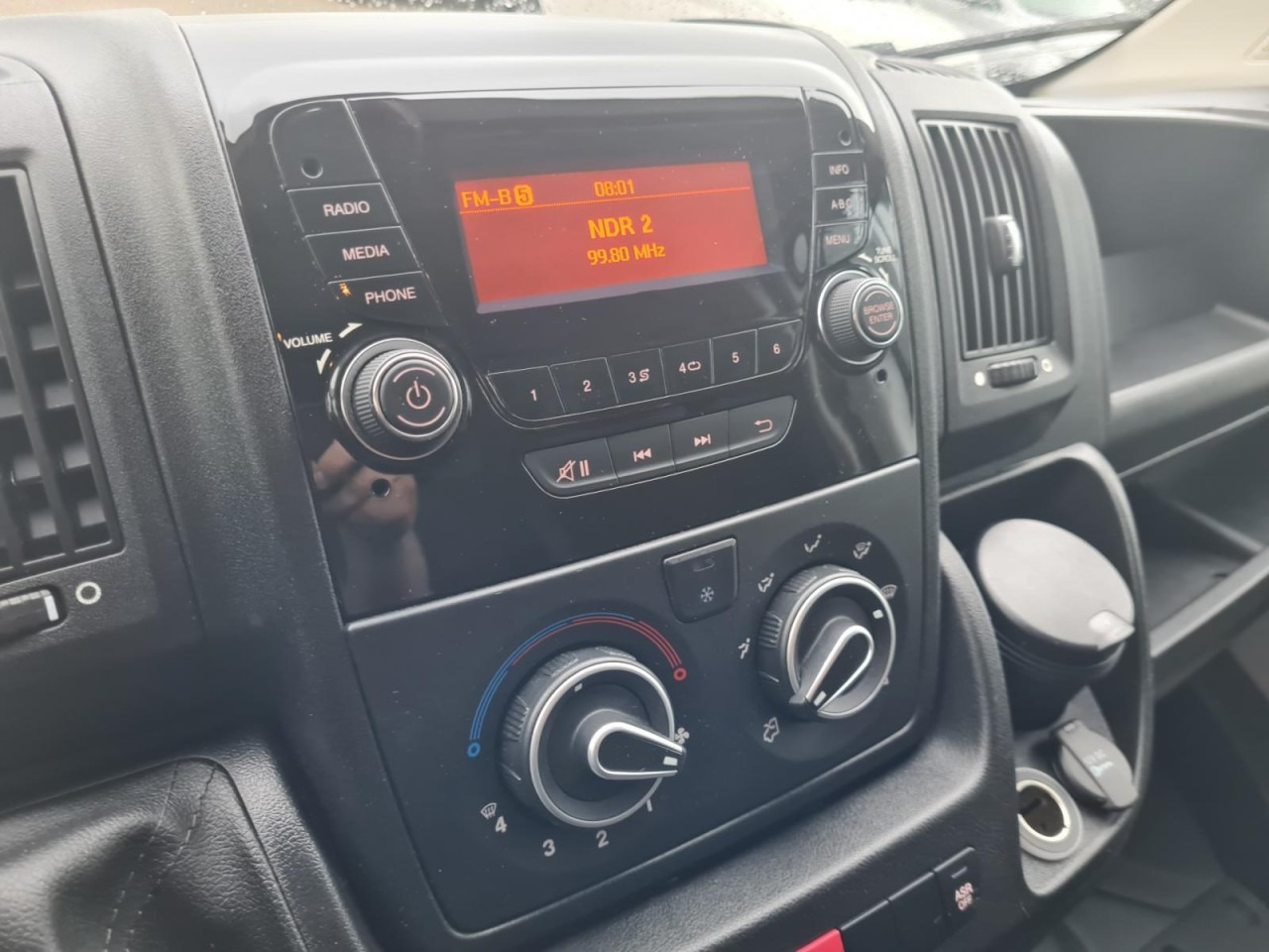 Furgoneta pequeña, Furgoneta combi Peugeot Boxer Kasten L3H2 Doka 6-Sitze AHK PDC KLIMA: foto 12 Furgoneta pequeña, Furgoneta combi Peugeot Boxer Kasten L3H2 Doka 6-Sitze AHK PDC KLIMA: foto 12