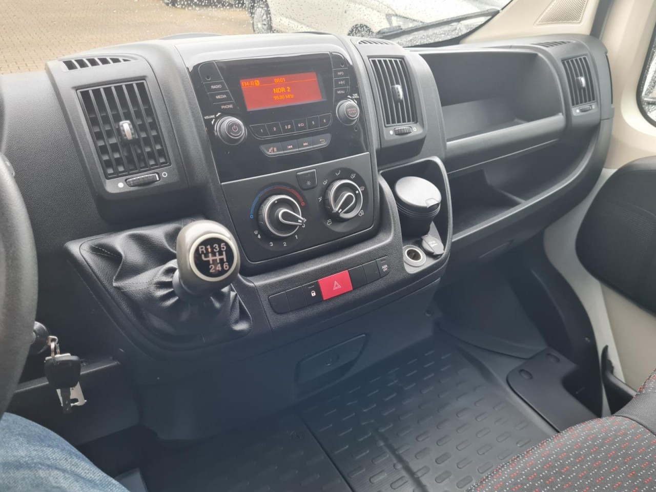 Furgoneta pequeña, Furgoneta combi Peugeot Boxer Kasten L3H2 Doka 6-Sitze AHK PDC KLIMA: foto 11 Furgoneta pequeña, Furgoneta combi Peugeot Boxer Kasten L3H2 Doka 6-Sitze AHK PDC KLIMA: foto 11