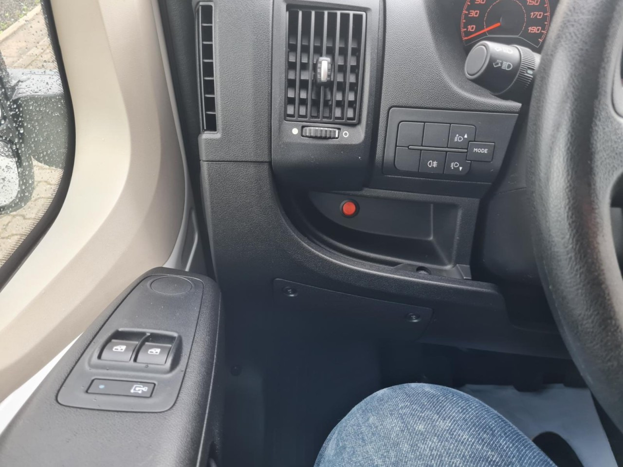 Furgoneta pequeña, Furgoneta combi Peugeot Boxer Kasten L3H2 Doka 6-Sitze AHK PDC KLIMA: foto 19 Furgoneta pequeña, Furgoneta combi Peugeot Boxer Kasten L3H2 Doka 6-Sitze AHK PDC KLIMA: foto 19