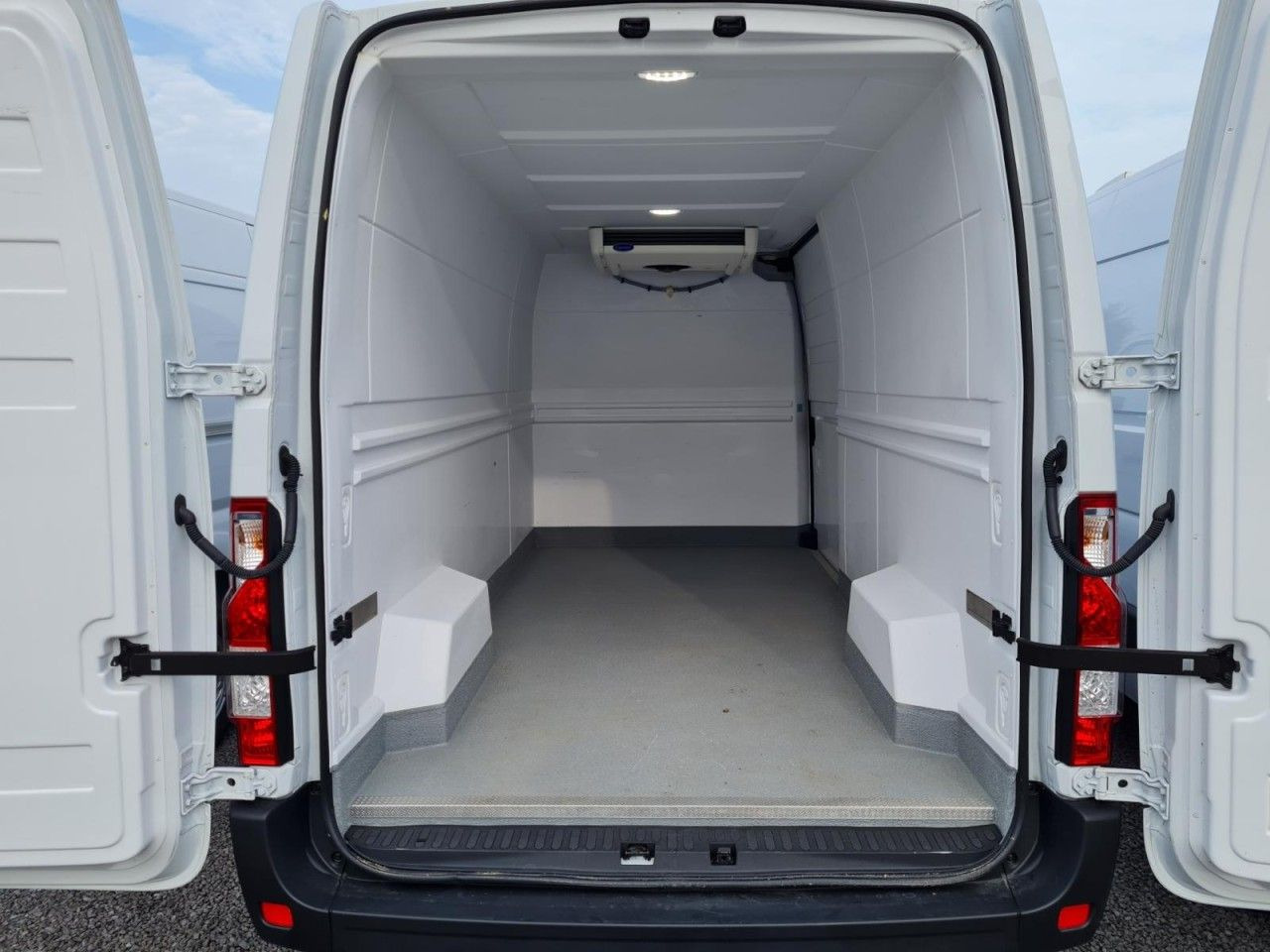 Furgoneta frigorifica Renault Master 3.5t Kühlkasten Carrier L3H2 lang TEMPOMA: foto 6
