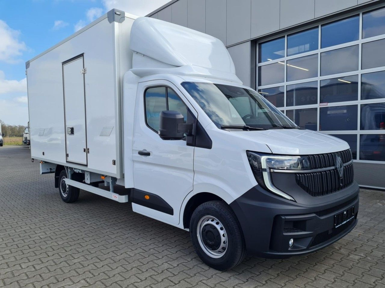 Renault Master 35 New Möbel Koffer KLIMA KOMFORT TEMPOMA - Furgoneta caja cerrada: foto 3 Renault Master 35 New Möbel Koffer KLIMA KOMFORT TEMPOMA - Furgoneta caja cerrada: foto 3