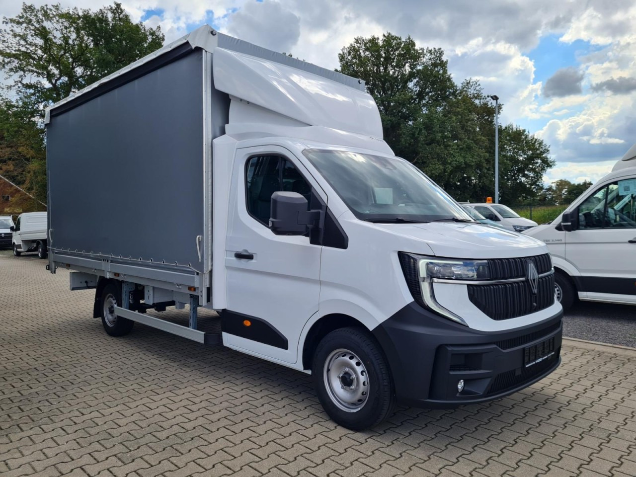 Renault Master 35 Pritsche Schiebe Plane KLIMA TEMPOMAT - Furgoneta con lona: foto 4 Renault Master 35 Pritsche Schiebe Plane KLIMA TEMPOMAT - Furgoneta con lona: foto 4