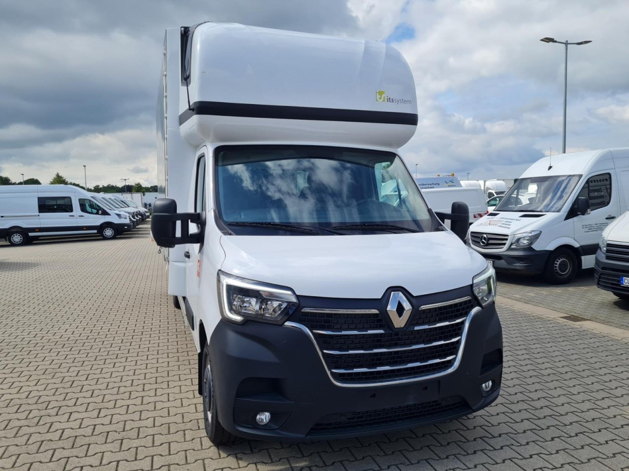 Renault Master 35 Pritsche Schiebe Plane Schlafkab. STHZ - Furgoneta con lona: foto 2 Renault Master 35 Pritsche Schiebe Plane Schlafkab. STHZ - Furgoneta con lona: foto 2