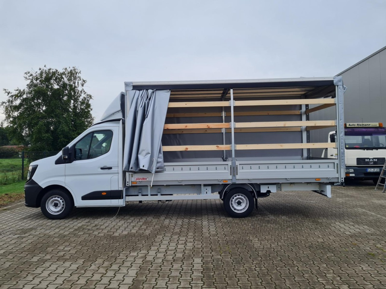 Leasing de  Renault Master Pritsche Schiebe Plane 10 Pal. LUFTFEDERUNG Renault Master Pritsche Schiebe Plane 10 Pal. LUFTFEDERUNG: foto 16