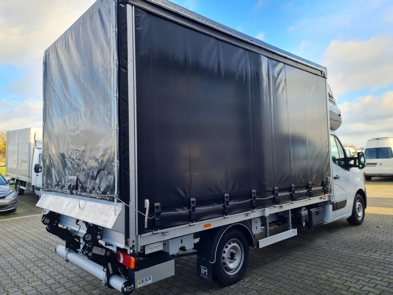 Renault Master Pritsche Schiebe Plane Schlafkabine LBW S - Furgoneta con lona: foto 4 Renault Master Pritsche Schiebe Plane Schlafkabine LBW S - Furgoneta con lona: foto 4