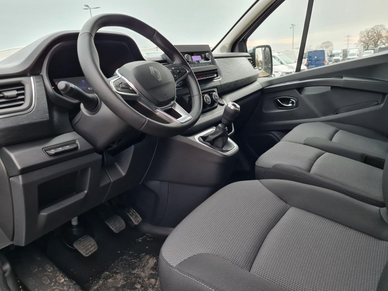 Leasing de  Renault Trafic Kombi 9-Sitze L2 Grand Equilibre KLIMA TE Renault Trafic Kombi 9-Sitze L2 Grand Equilibre KLIMA TE: foto 8