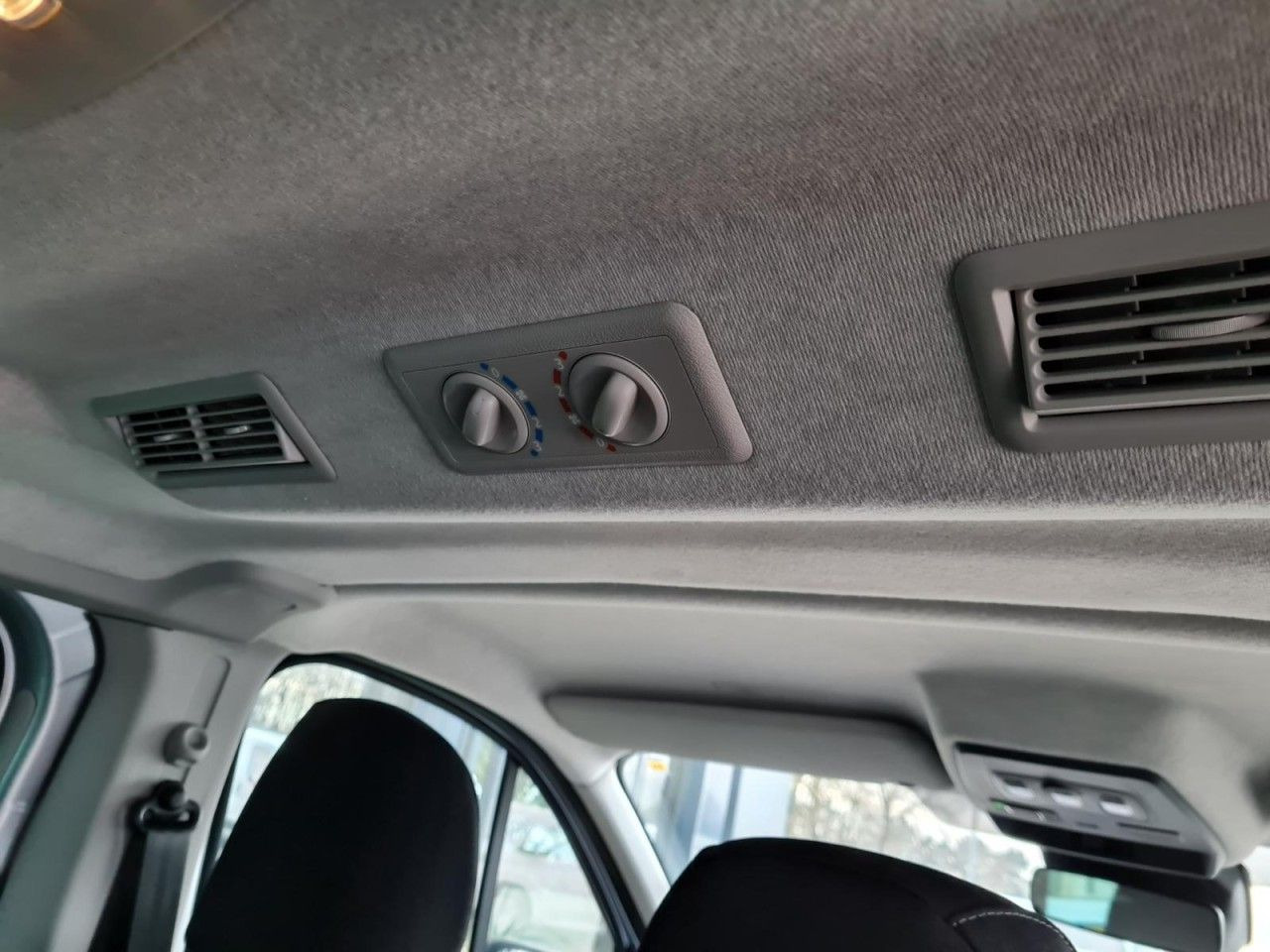 Leasing de  Renault Trafic Kombi 9-Sitze L2 Grand Equilibre KLIMA TE Renault Trafic Kombi 9-Sitze L2 Grand Equilibre KLIMA TE: foto 19