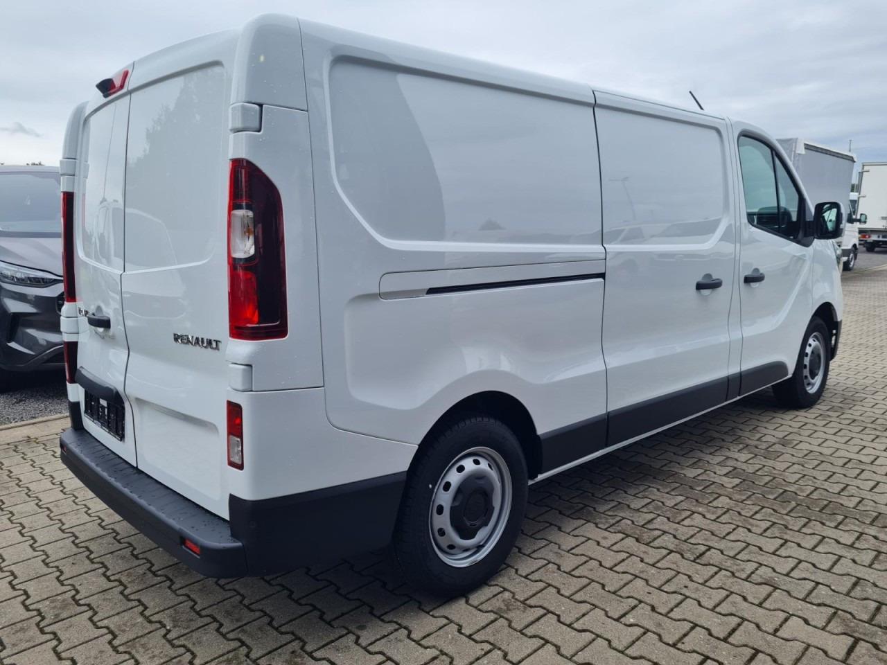 Renault Trafic Kühlkasten 3.0t L2 KLIMA LED NAVI/APP TEMPO - Furgoneta frigorifica: foto 4 Renault Trafic Kühlkasten 3.0t L2 KLIMA LED NAVI/APP TEMPO - Furgoneta frigorifica: foto 4