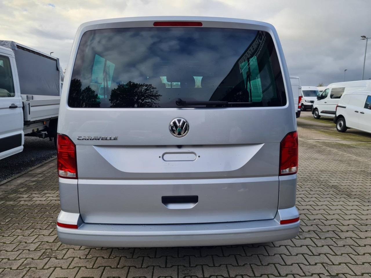 VW Volkswagen T6.1 Caravelle TDI lang 9 Sitzer 2 Schiebetüren Trendl. - Minibús, Furgoneta de pasajeros: foto 5 VW Volkswagen T6.1 Caravelle TDI lang 9 Sitzer 2 Schiebetüren Trendl. - Minibús, Furgoneta de pasajeros: foto 5