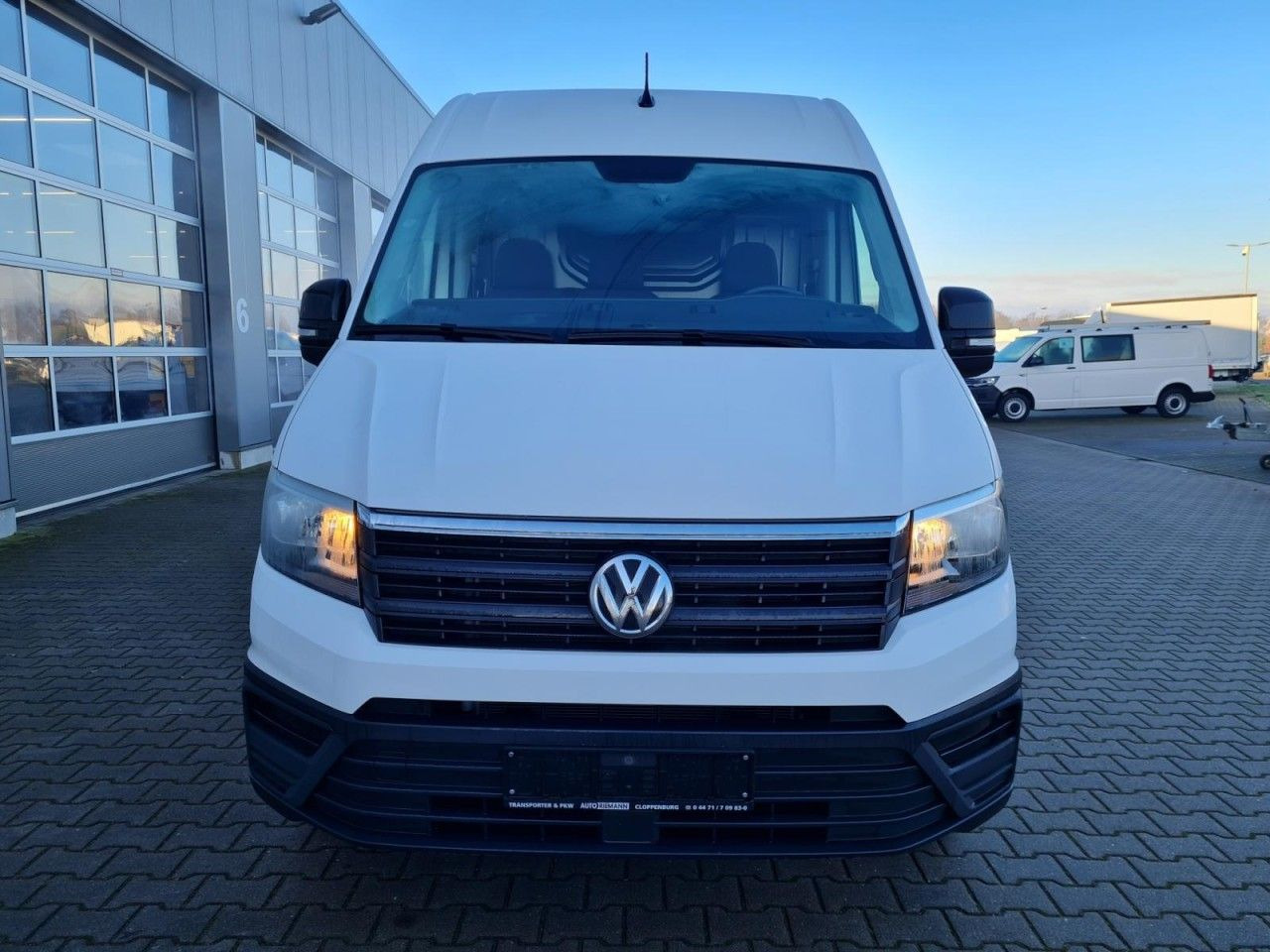 Volkswagen Crafter 35 Kasten lang L4H2 KAMERA NAVI_APP HOLZ - Furgón: foto 2 Volkswagen Crafter 35 Kasten lang L4H2 KAMERA NAVI_APP HOLZ - Furgón: foto 2