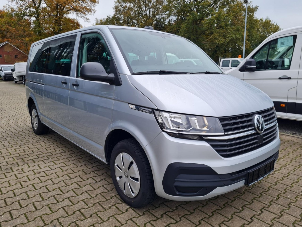 Volkswagen T6.1 Caravelle TDI lang 9 Sitzer 2 Schiebetüren Trendl. - Minibús, Furgoneta de pasajeros: foto 3 Volkswagen T6.1 Caravelle TDI lang 9 Sitzer 2 Schiebetüren Trendl. - Minibús, Furgoneta de pasajeros: foto 3