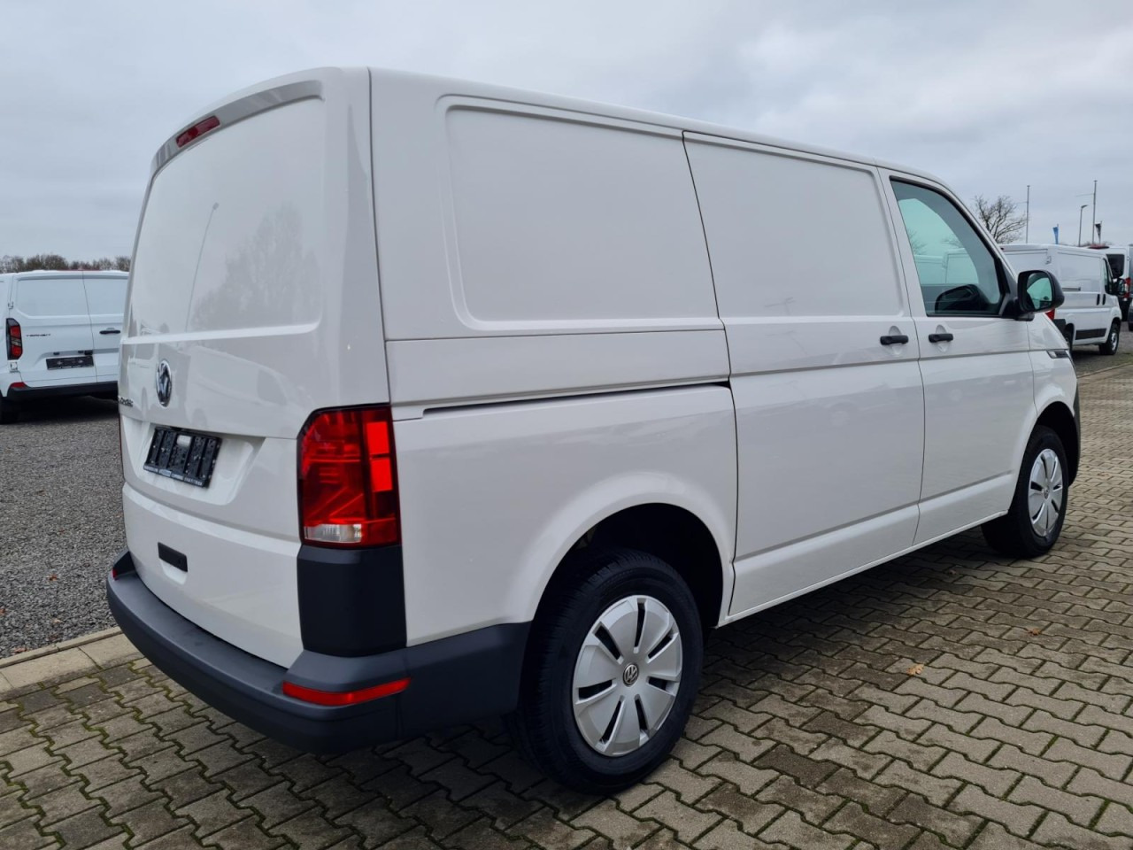Volkswagen T6.1 Kasten KR Heckklappe KAMERA KLIMA Navi App - Furgoneta pequeña: foto 4 Volkswagen T6.1 Kasten KR Heckklappe KAMERA KLIMA Navi App - Furgoneta pequeña: foto 4